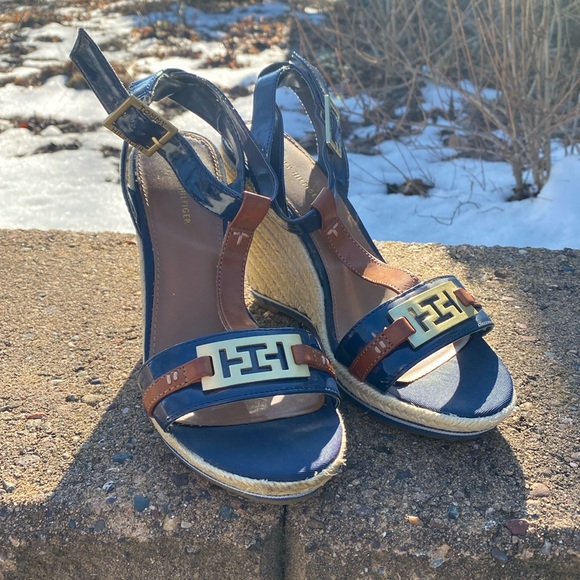 Tommy Hilfiger Shoes - Tommy Hilfiger t-strap raffia espadrille wedge size 7.5 wedges